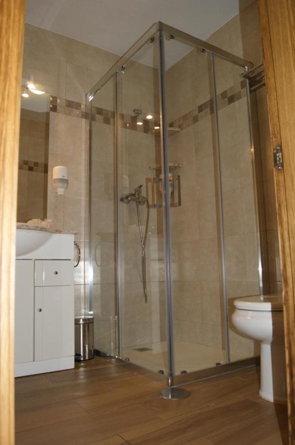 Apartamentos Camin De Pelayo Las Rozas Luaran gambar