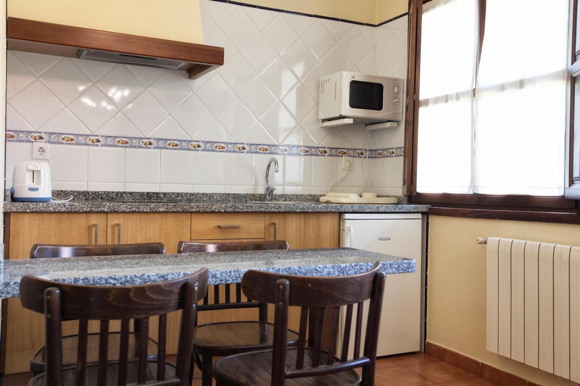 Apartamentos Camin De Pelayo Las Rozas Bilik gambar