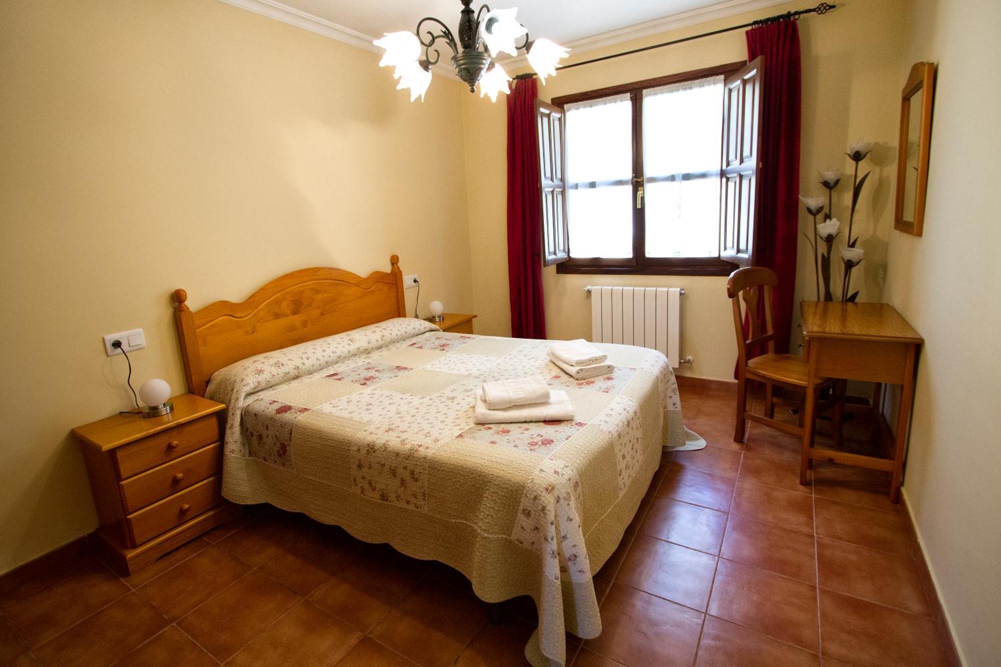 Apartamentos Camin De Pelayo Las Rozas Bilik gambar
