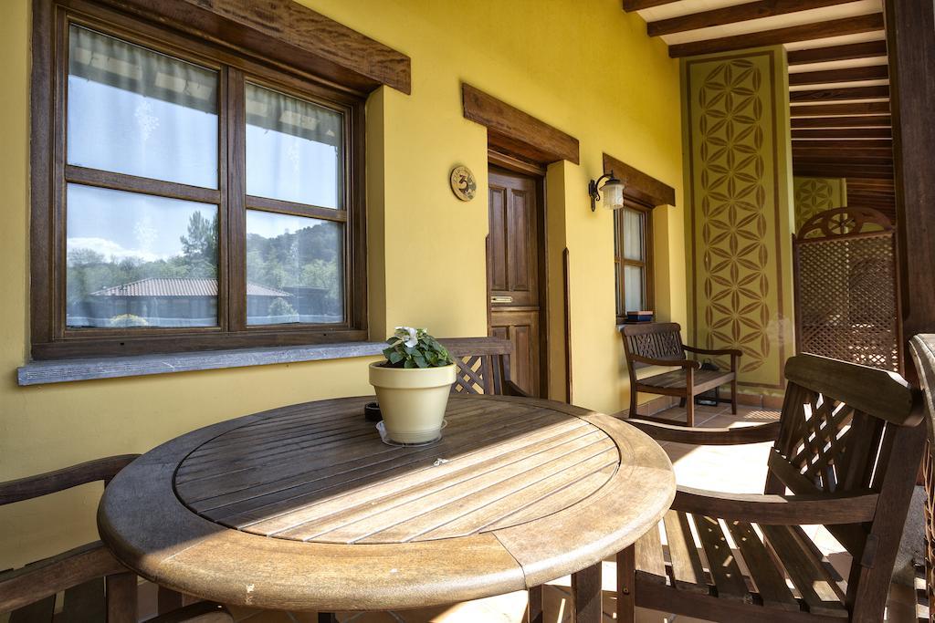 Apartamentos Camin De Pelayo Las Rozas Luaran gambar